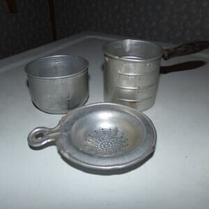 VTG ALUM. 3 PC CUPS TEA STRAINER